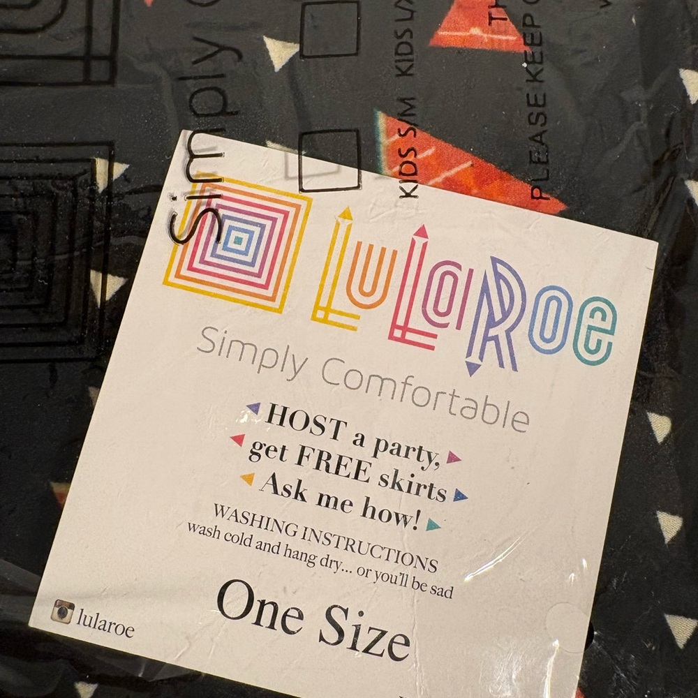 LuLaRoe Women Vintage OS Leggings Black red White watermelon Geometric Print - Picture 2 of 4